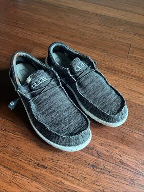 Hey Dudes Wally Sox black and white mens size 13